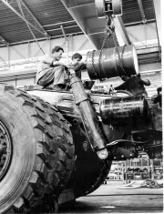 Renault-Trucks_Bourg-en-Bresse-tes-isi_60.yıl-dönümü_Görsel-5